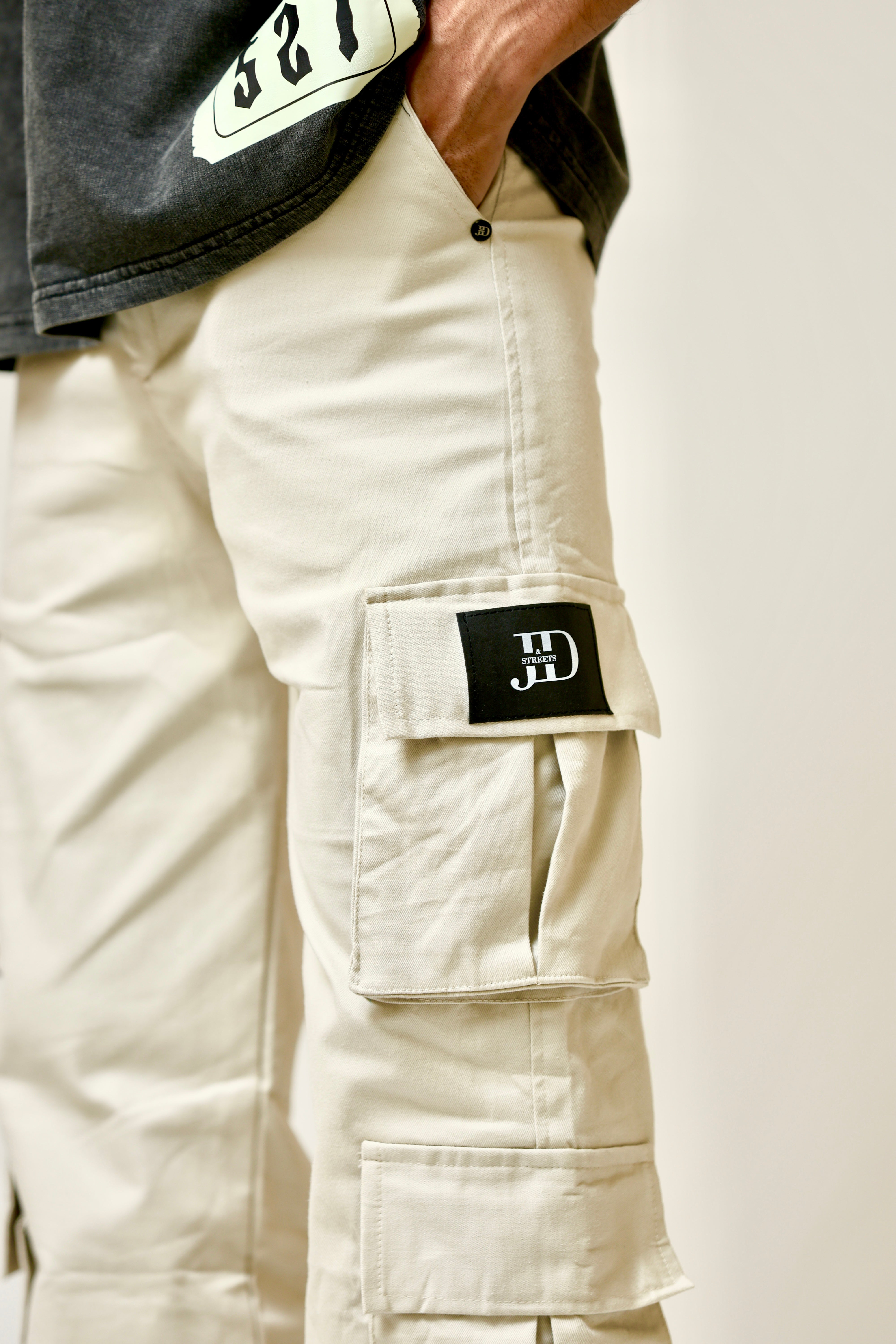 Relaxed Fits Cargo Trousers